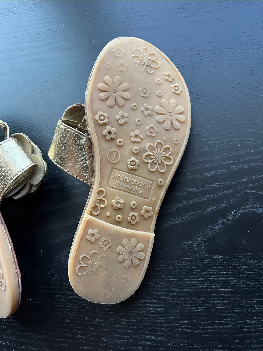 Xhilaration Girls Gold Silver Flower Jeweled Thong Sandals Size 1 Summer